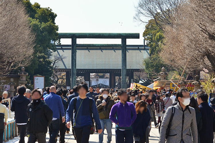 大賑わいのお祭り。