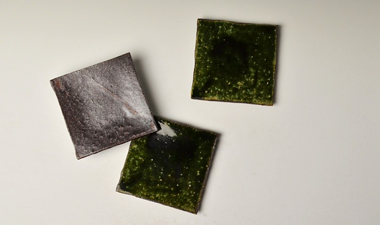 鉄釉角皿