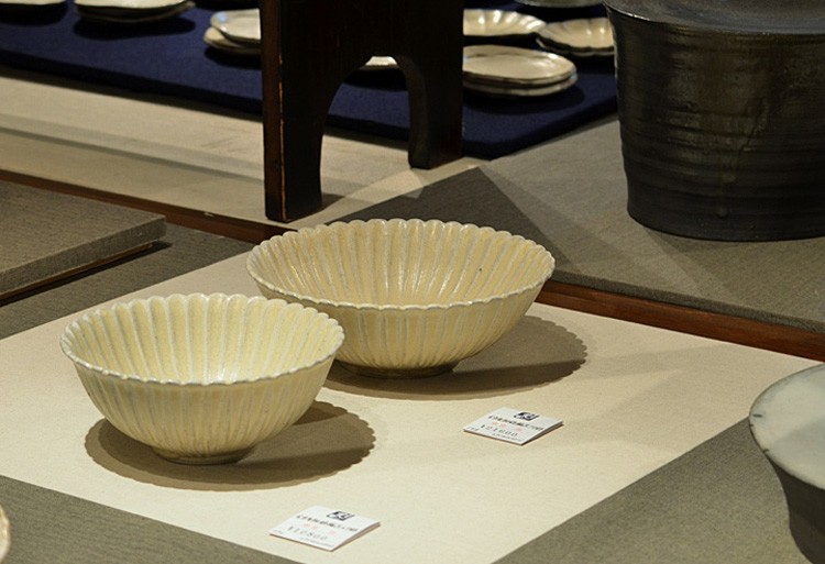 余宮隆 師:中里隆 刷毛目 大鉢 希少品 かいらぎ 梅花皮 中川自然坊 作家さん 中里隆 唐津絵刷毛目湯呑 | 杜間道（トウゲンドウ）TOUGENDO