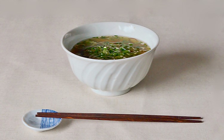 白磁斜しのぎ丼