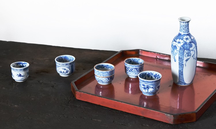 八角形 手描き陶磁器皿　西納 三枝（染付）・山本 恭代（色絵）　南京赤絵　貴重 八角形 手描き陶磁器皿 西納 三枝（染付）・山本 恭代（色絵