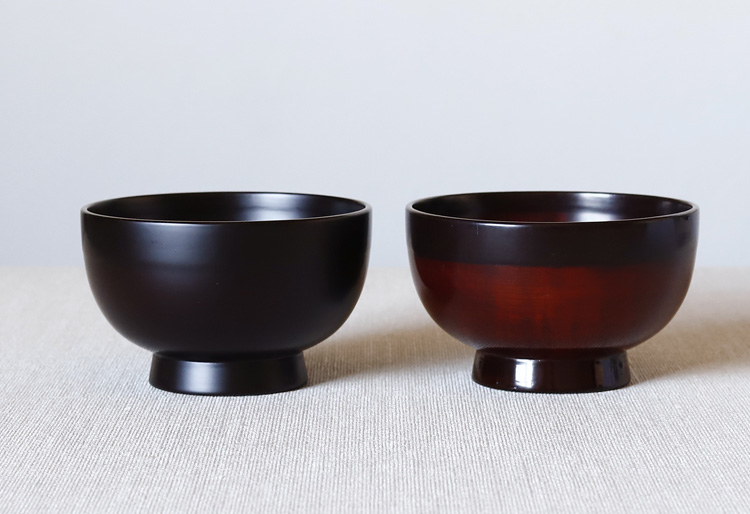 【美品】丸盆 朱 九寸 明漆会 信州木曽平澤 野口漆工房 美品】丸盆 朱 九寸 明漆会 信州木曽平澤 野口漆工房