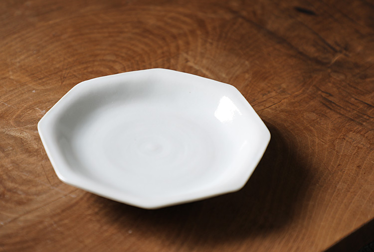 白磁八角皿（小）