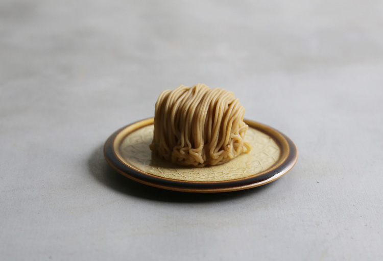 3 褐釉釉象嵌掛分け菓子皿(内キナリ)