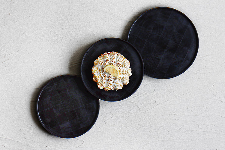 17 リム皿7寸 黒色 杉