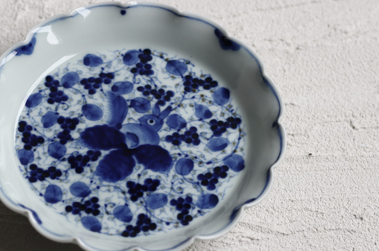 岩永浩 栗鼠葡萄唐草輪花5寸皿 ｜ 暮らしのうつわ花田 和食器 通販