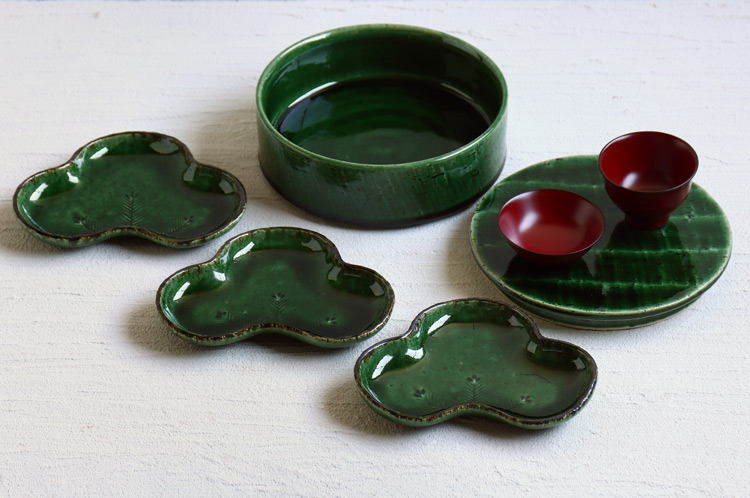 季更器窯 織部松皿 ｜ 暮らしのうつわ花田 和食器 通販