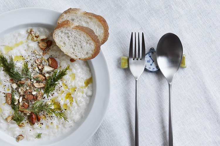 >カトラリーレスト時計（黄・希）箱付