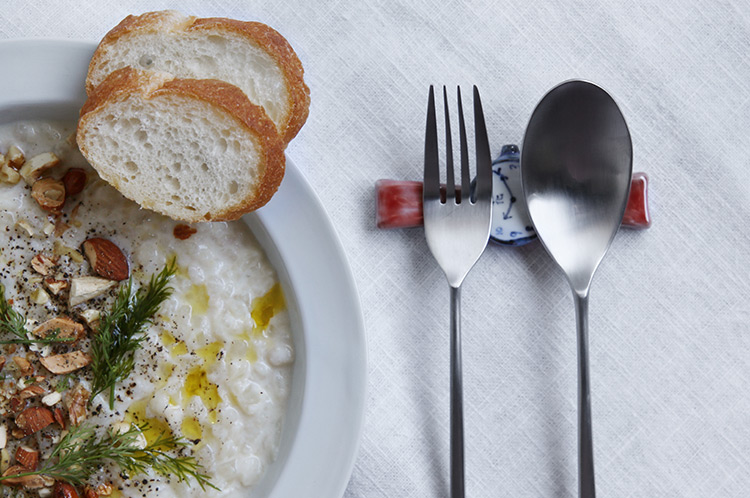 >カトラリーレスト時計（赤・英）箱付