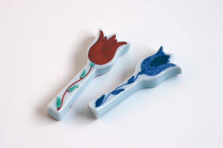 >カトラリーレストチューリップ（赤絵）