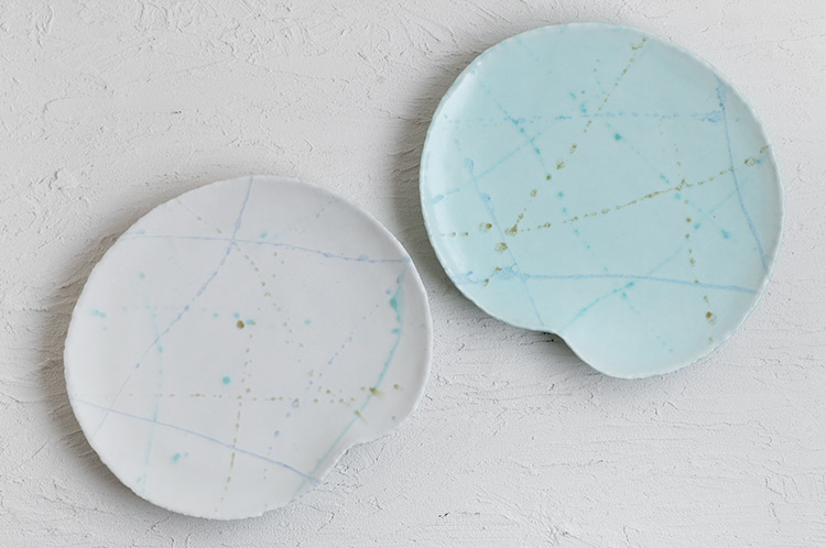 >19 トルコホワイト釉打水文パレット大皿