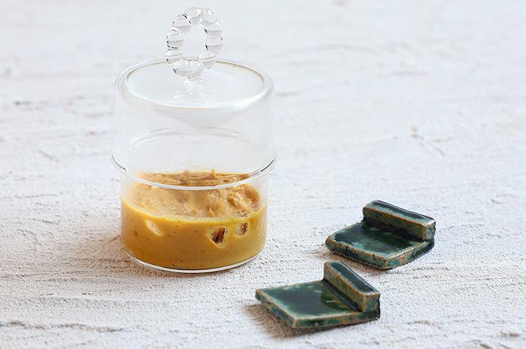 織部からし豆皿
