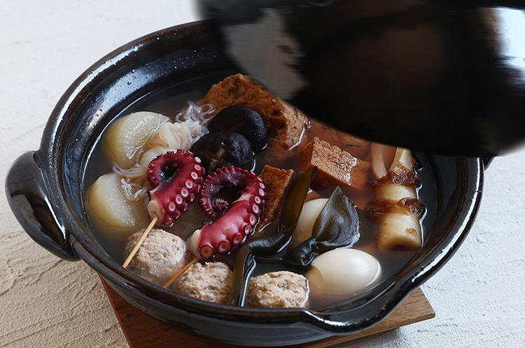 >織部縁鉄おでん鉢