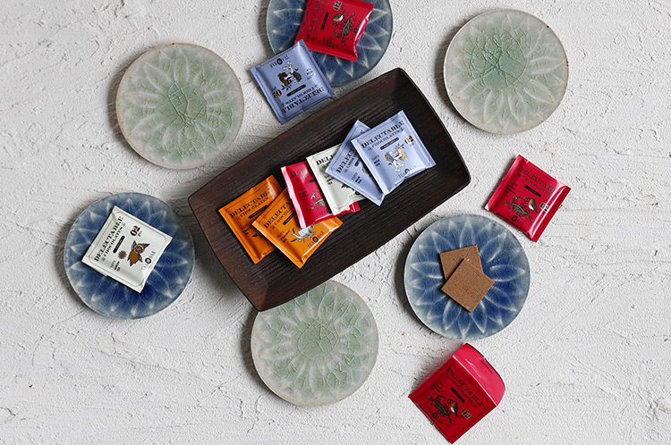 >15 漆陶タタキ長方皿