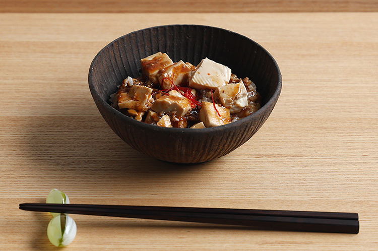 漆陶線文丸小鉢