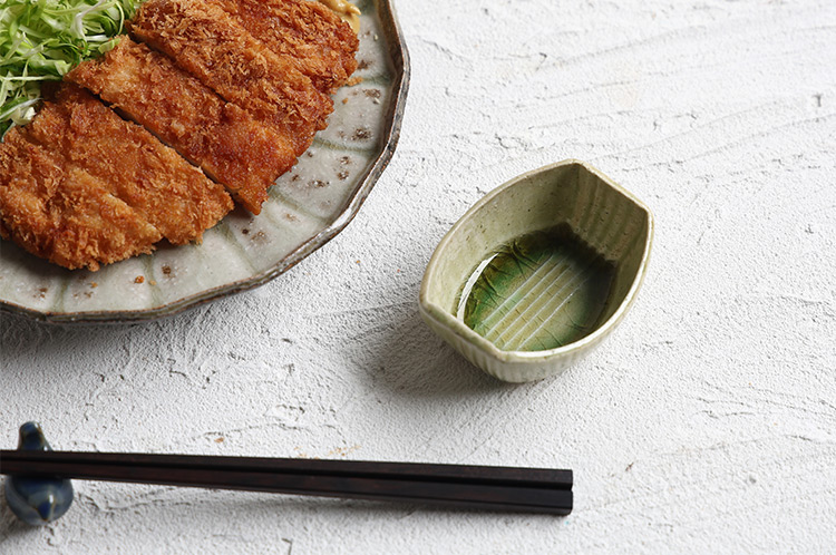 12 緑釉楕円豆鉢