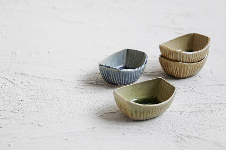 11 藍釉楕円豆鉢