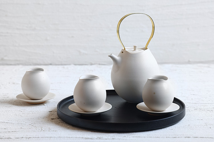 >5 茶托 白マット