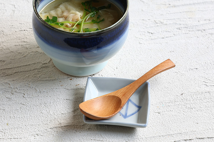 >角小皿 並び杵