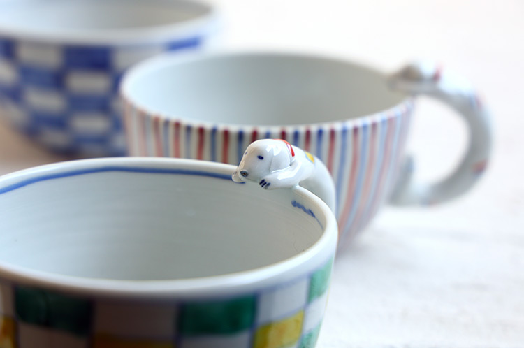 >犬のぞきスープカップC