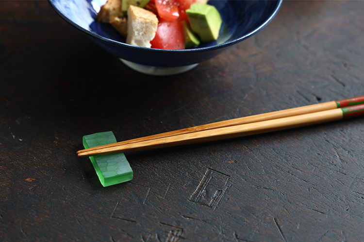 箸置き（平）黄緑氷鱗