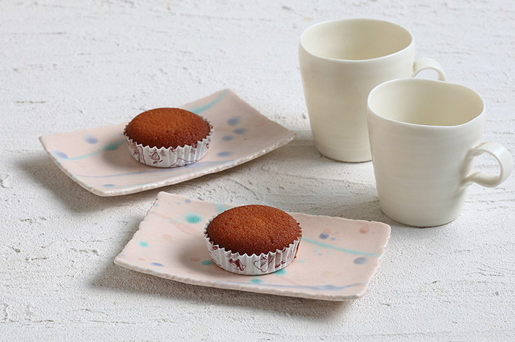 >40 黄白磁釉筒形マグカップ