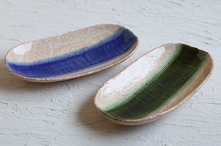 >10 薄紅化粧指頭文ルリ釉ストライプ長楕円深皿（大）