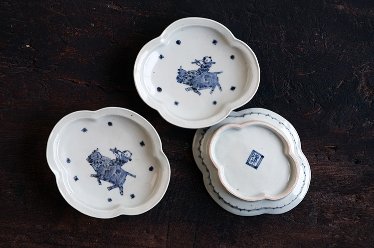 62 染付木瓜鉢唐子牛