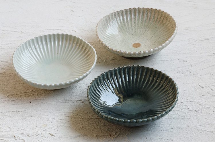 67 白磁6寸菊花鉢