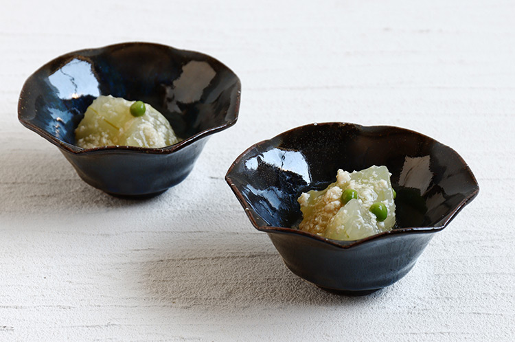 余宮隆　輪花5寸鉢 余宮隆 53 天草輪花5寸皿 ｜ 暮らしのうつわ花田 和食器 通販
