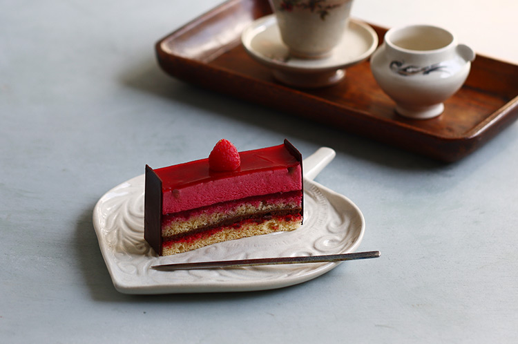 松本郁美 50 貫入灰釉羽団扇皿 ｜ 暮らしのうつわ花田 和食器 通販