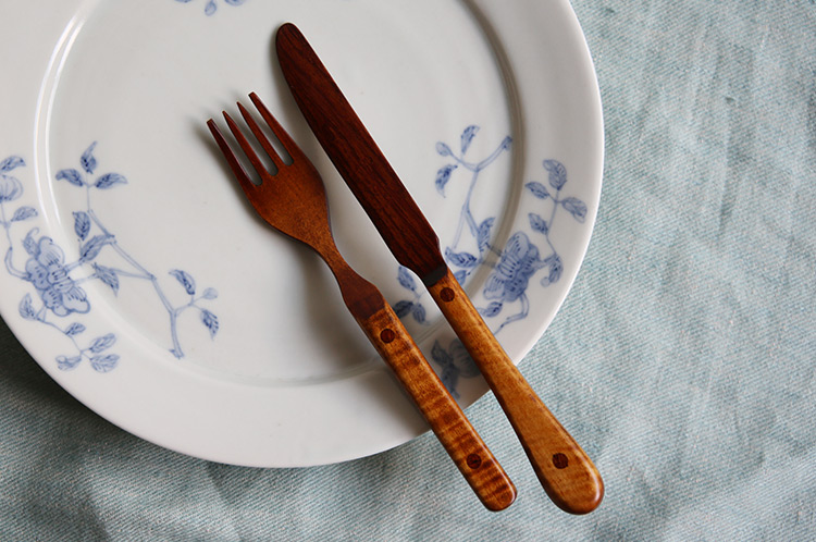 2色テーブルフォーク イタヤカエデ/栃縮（拭漆）