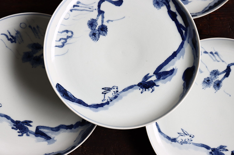 【未使用】渡邊心平 捻緑々紅柘榴文 7寸皿 磁器 染付 佐賀 未使用】渡邊心平 捻緑々紅柘榴文 7寸皿 磁器 染付 佐賀 - メルカリ