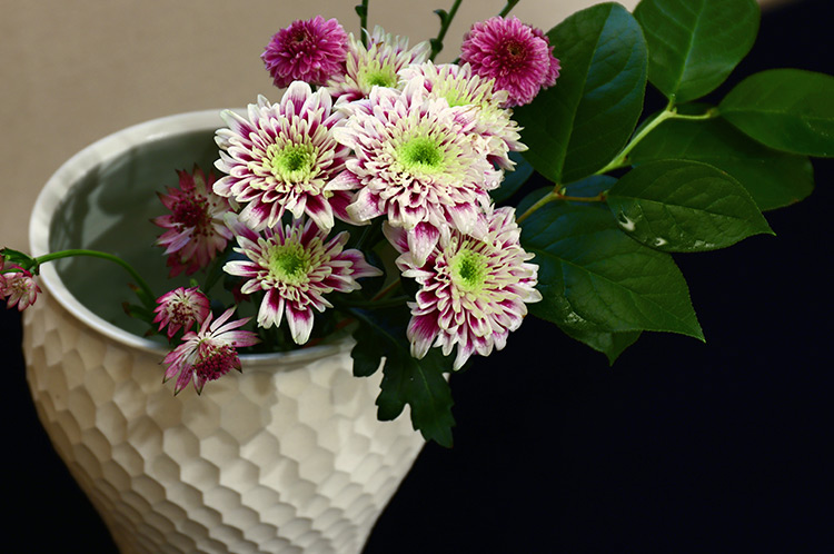 吊り下げ式土製花器 落款有り 高さ約70センチ - 高さ170幅7