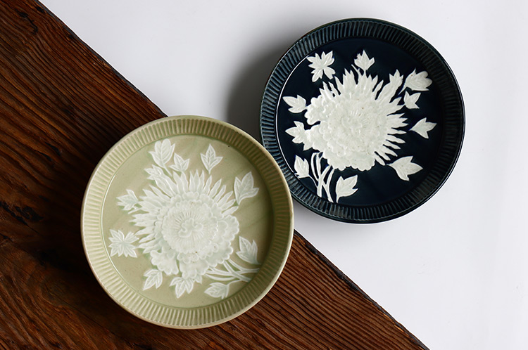 富貴蘭「金牡丹黄縞」（訳有り品） 阿部春弥・みか 淡ルリ掛分牡丹文7寸ドラ鉢 ｜ 暮らしのうつわ花田 和