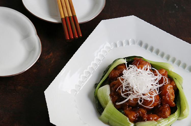 >白磁口紅隅切しのぎ大皿