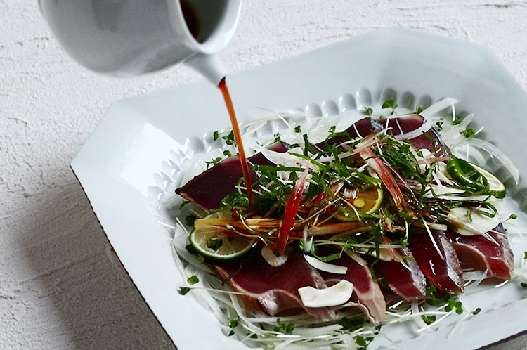 >白磁口紅隅切しのぎ大皿