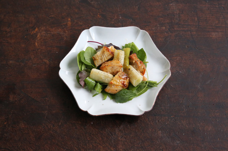 水野克俊 56 白磁口紅輪花7寸皿 ｜ 暮らしのうつわ花田 和食器 通販