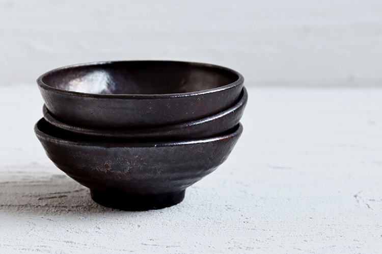 鉄釉取り鉢