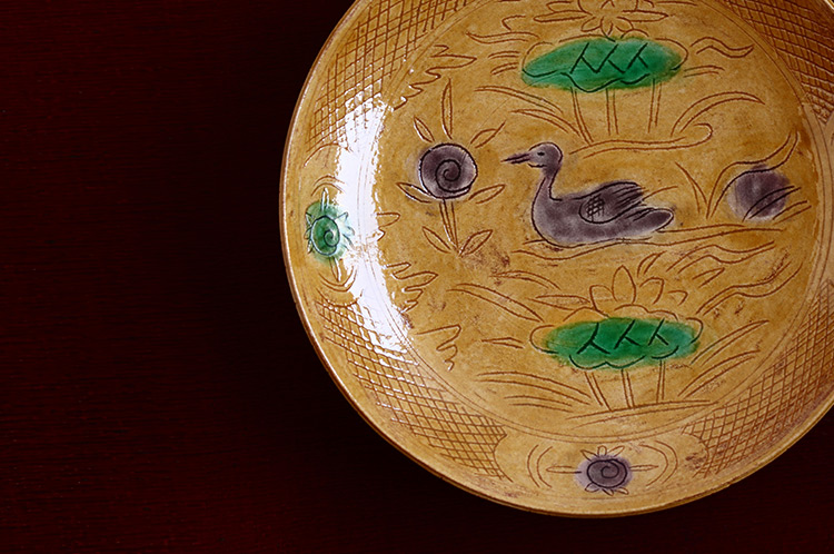 5 黄三彩水鳥彫皿