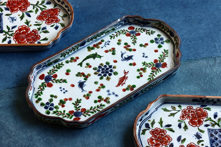 浦陽子 4B 色絵福字赤花文変形長平皿 ｜ 暮らしのうつわ花田 和食器 通販