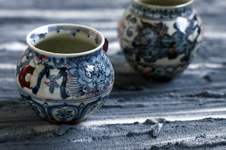 【新品】松浦コータロー　小鉢　獅子　牡丹 松浦コータロー 53 安南銀彩唐花獅子文小壺（内青磁釉） ｜ 暮らしの