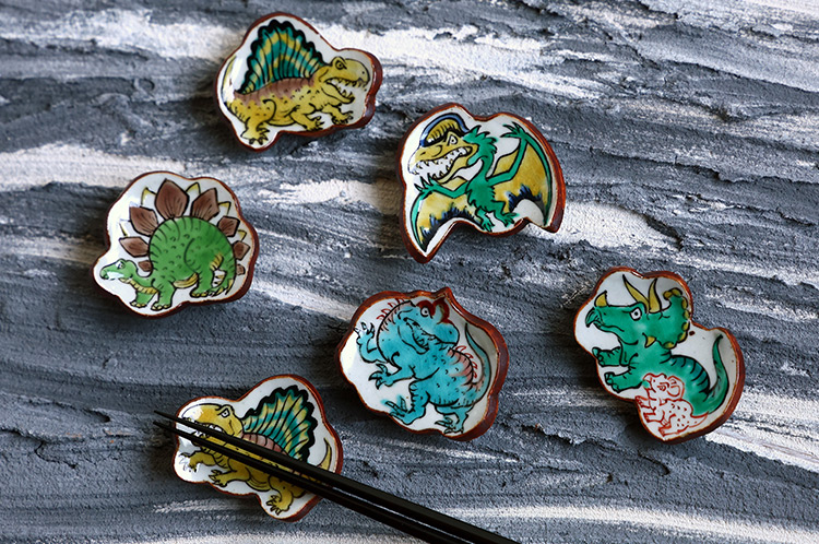 松浦コータロー 7B 色絵ディメトロドン箸置 ｜ 暮らしのうつわ花田 和