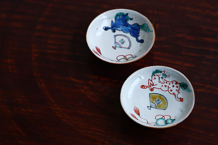 【新品未使用】　松浦コータロー　蓮華　レンゲ　双囍紋　蝙蝠 松浦コータロー 43 色絵瓢箪から駒文平盃（赤駒） ｜ 暮らしのうつわ