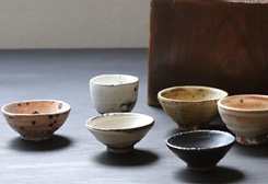 山田隆太郎 日本酒入れ 花瓶　陶器　皿 酒器・花器・他・土瓶 山田隆太郎 ｜ 暮らしのうつわ 花田 作家